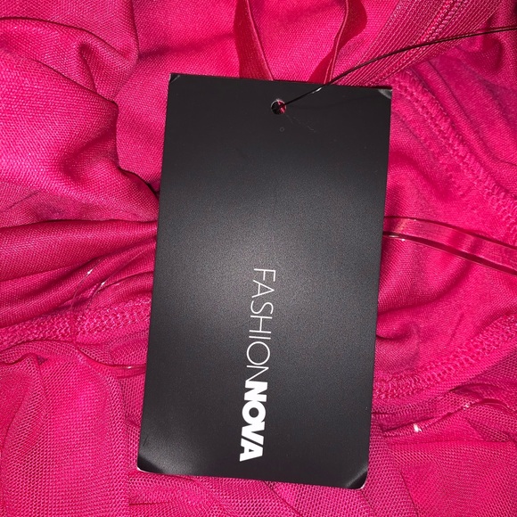 NWT Fashion Nova ruched dress - Picture 7 of 8